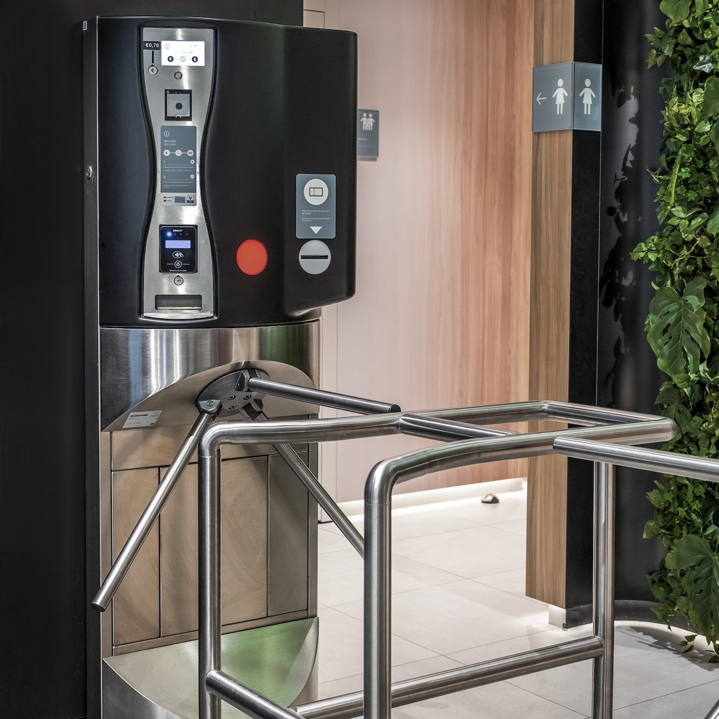 smartnow_square_turnstiles_self-service_vending_machines